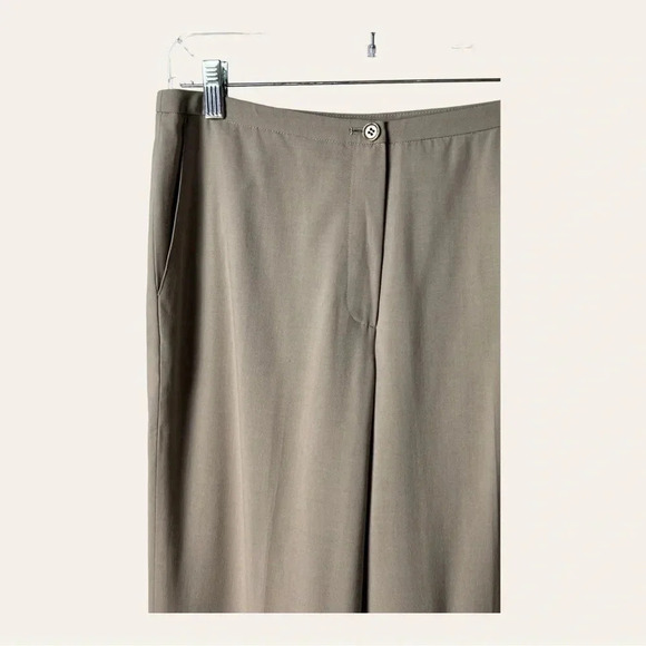 0747.  TALBOTS PETITE “STRETCH” TROUSERS KHAKI IN COLOR SIZE 8 STRAIGHT LEG - Picture 3 of 9